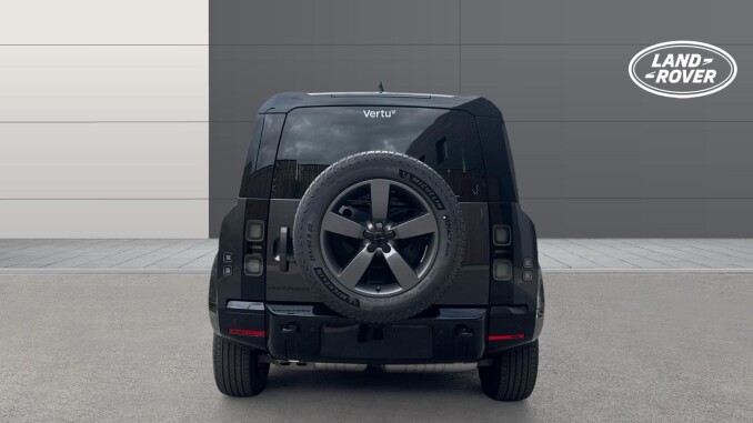 Land Rover Defender 3.0 D250 X-Dynamic SE 90 3dr Auto Diesel Estate - Image 6